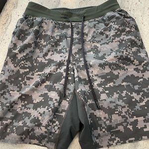 lululemon athletica Men’s Athletic Shorts in Olive Green Digital Camo